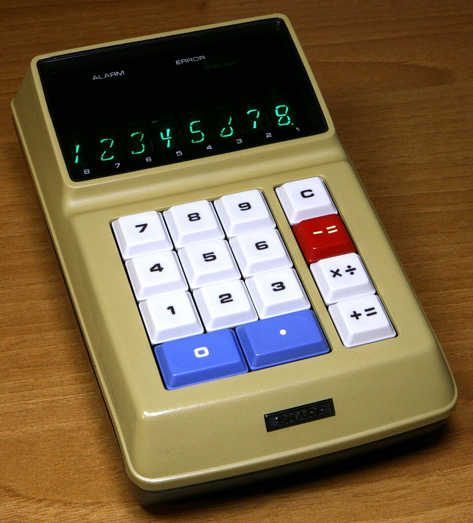 Sharp_EL-8_The_First_Portable_Electronic_Calculator.jpg